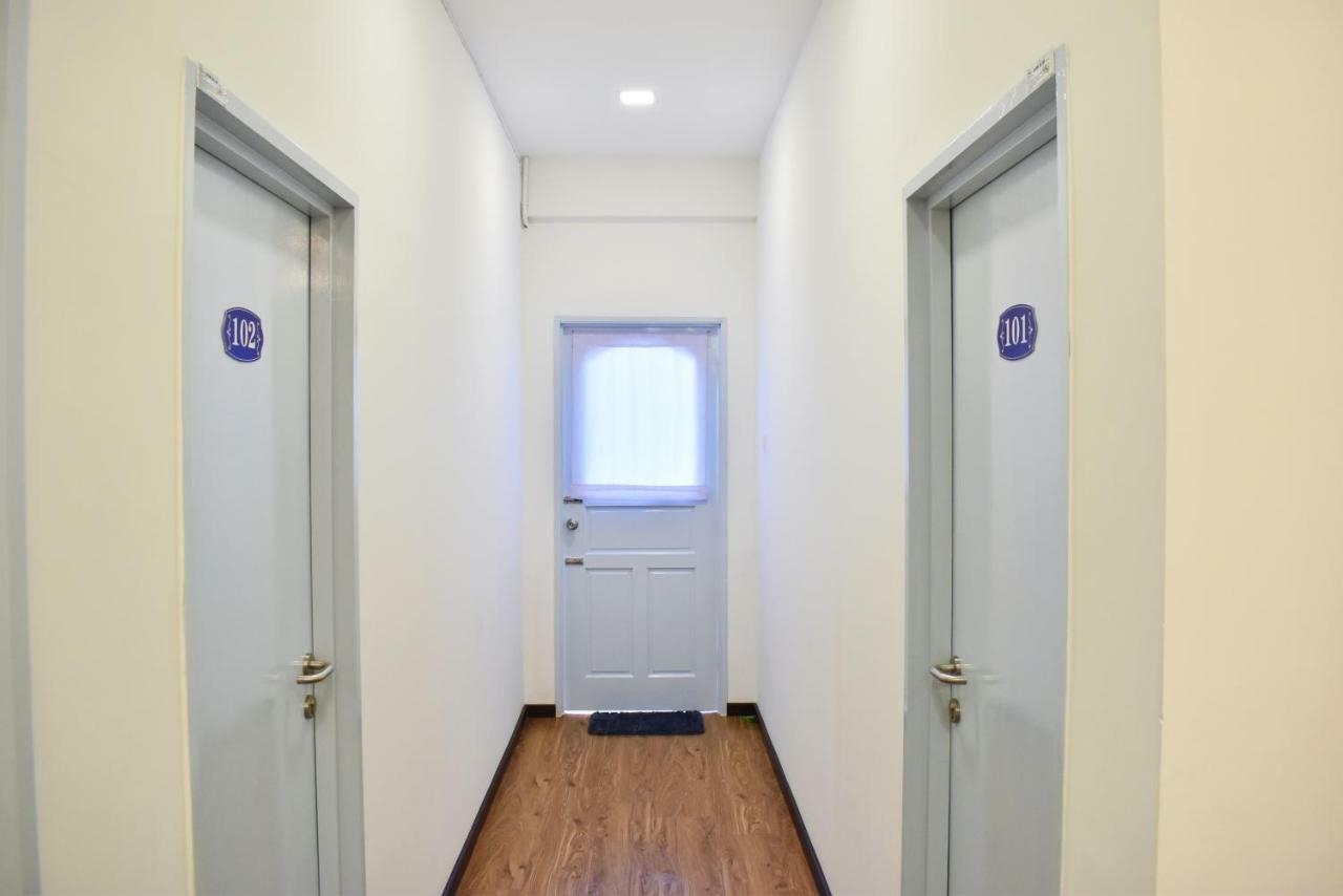 Ocean House Hostel Semporna Kültér fotó