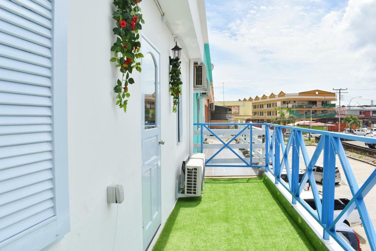Ocean House Hostel Semporna Kültér fotó