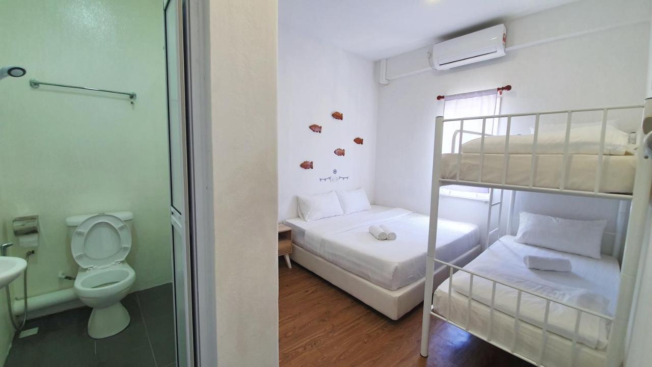 Ocean House Hostel Semporna Kültér fotó