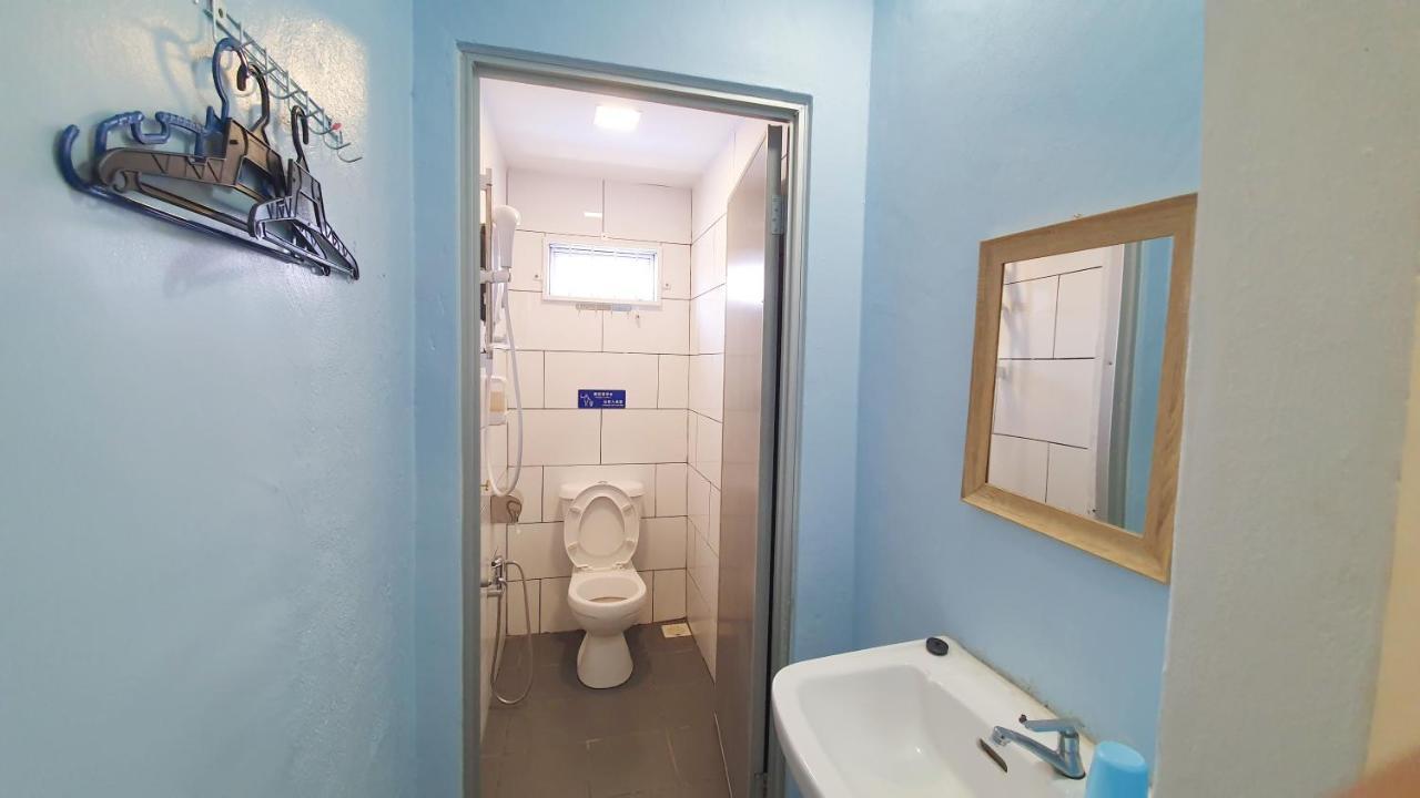 Ocean House Hostel Semporna Kültér fotó