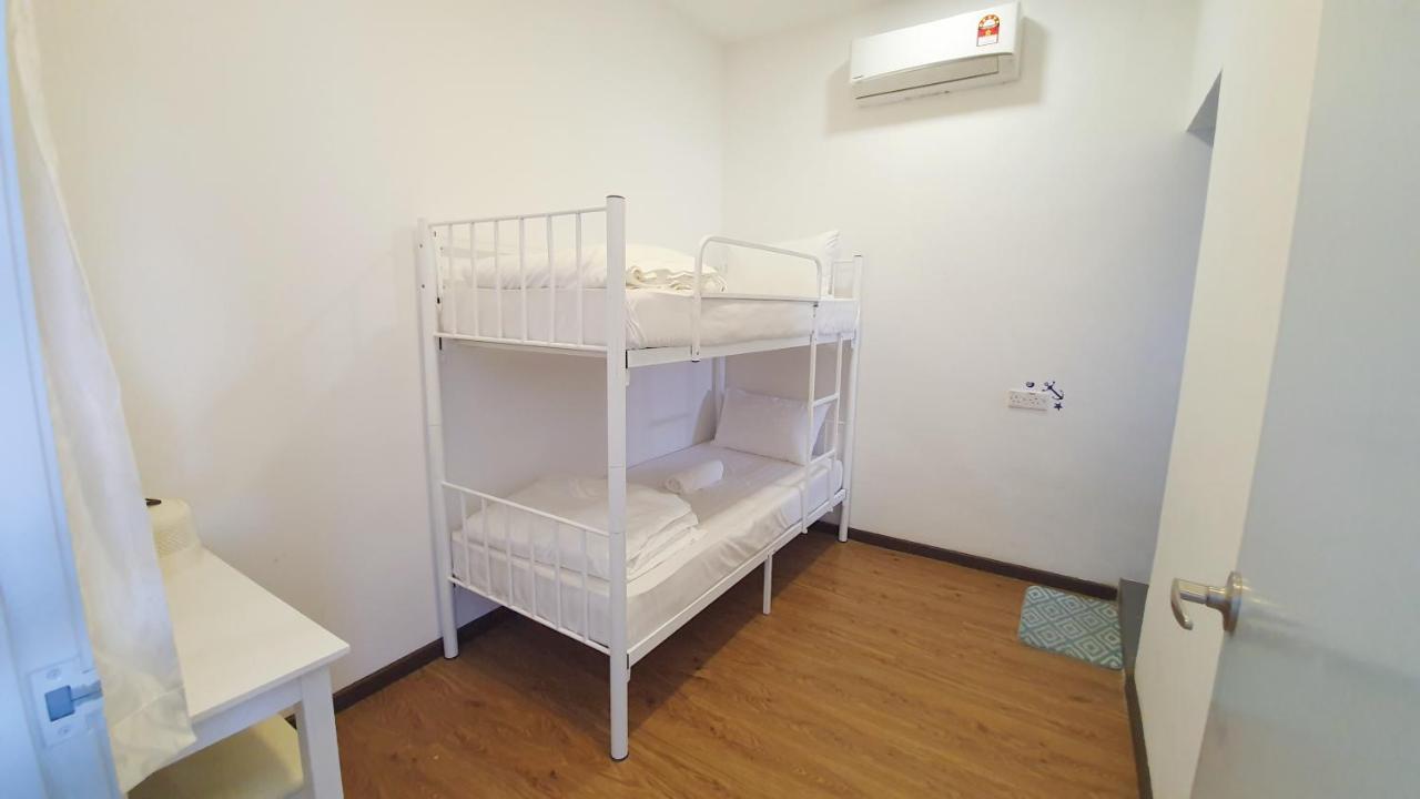 Ocean House Hostel Semporna Kültér fotó