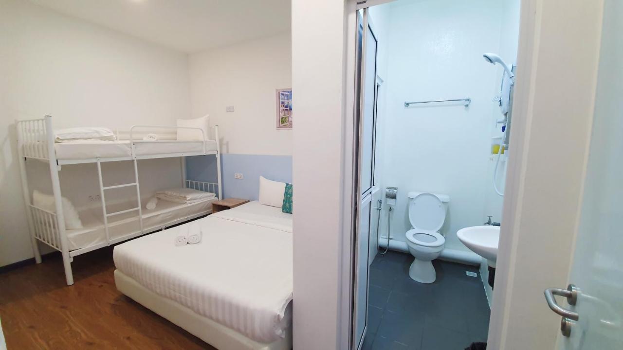 Ocean House Hostel Semporna Kültér fotó