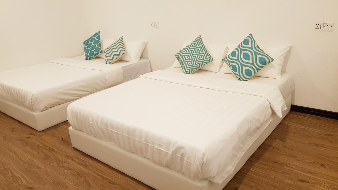 Ocean House Hostel Semporna Kültér fotó